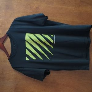 Men's Used New Balance t-shirt - L